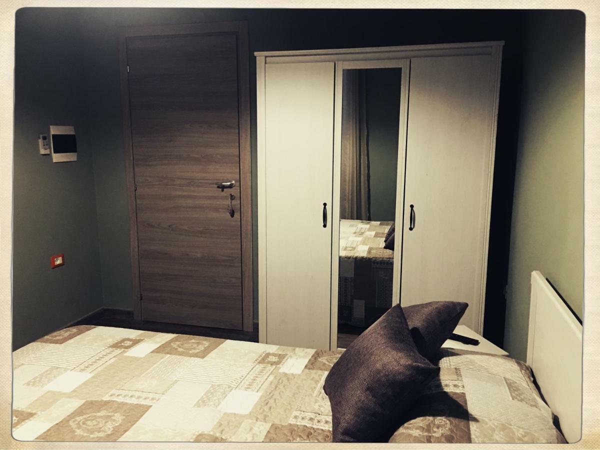 The Hive Stefy'S Apartment Iglesias Esterno foto